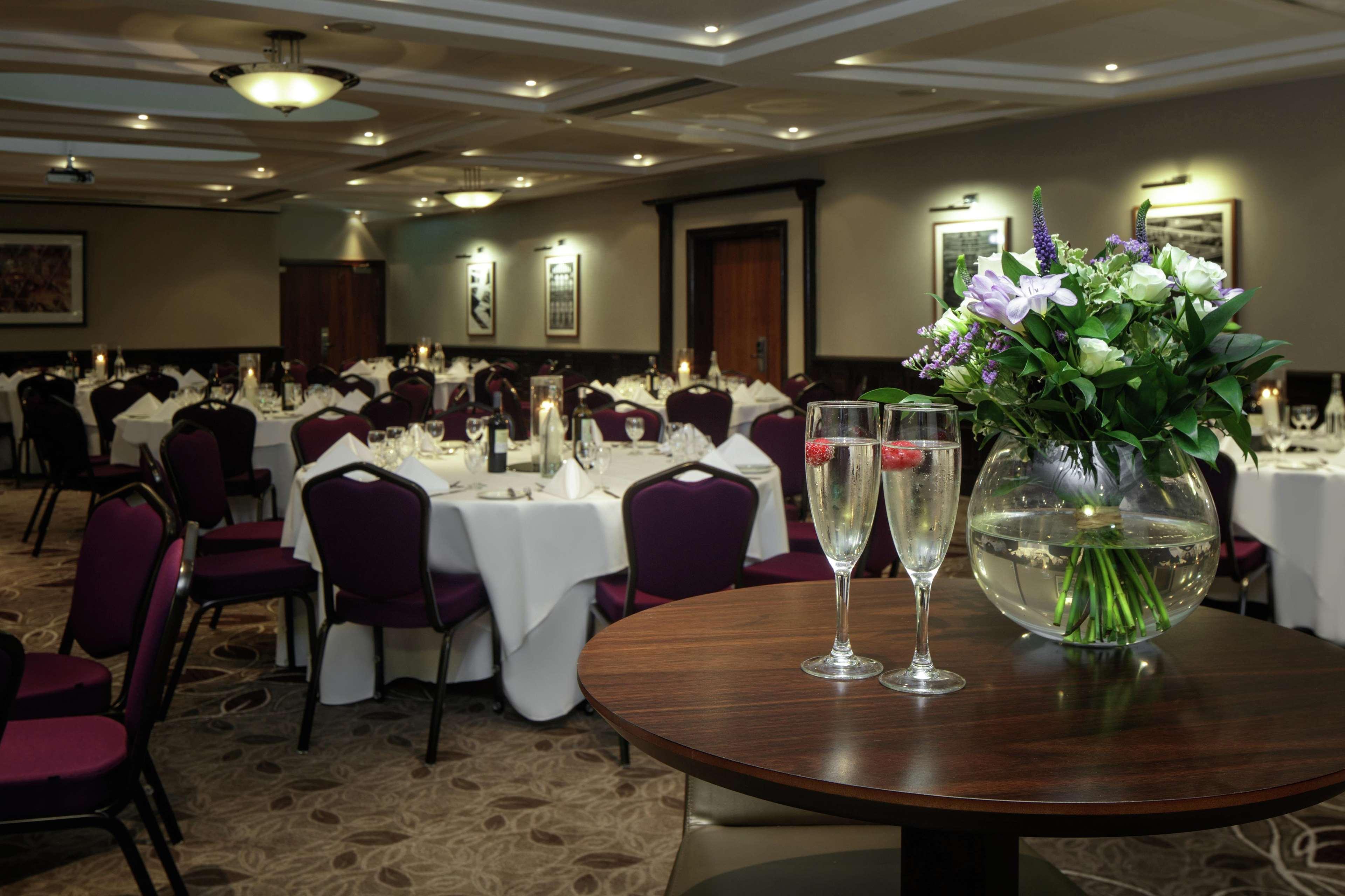 Hilton Cambridge City Centre Екстериор снимка
