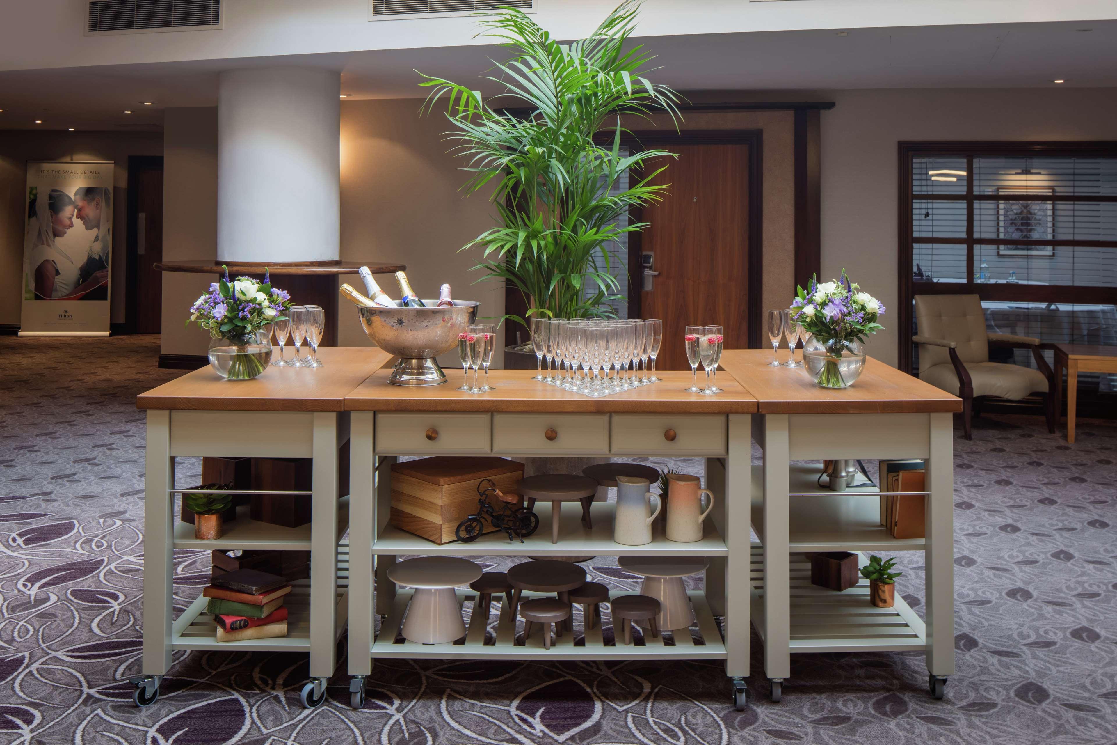 Hilton Cambridge City Centre Екстериор снимка