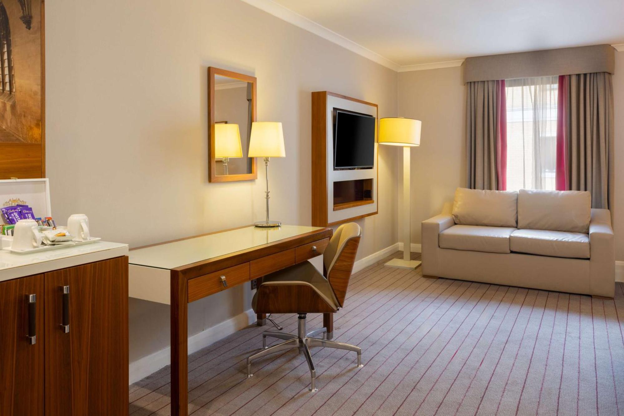 Hilton Cambridge City Centre Екстериор снимка