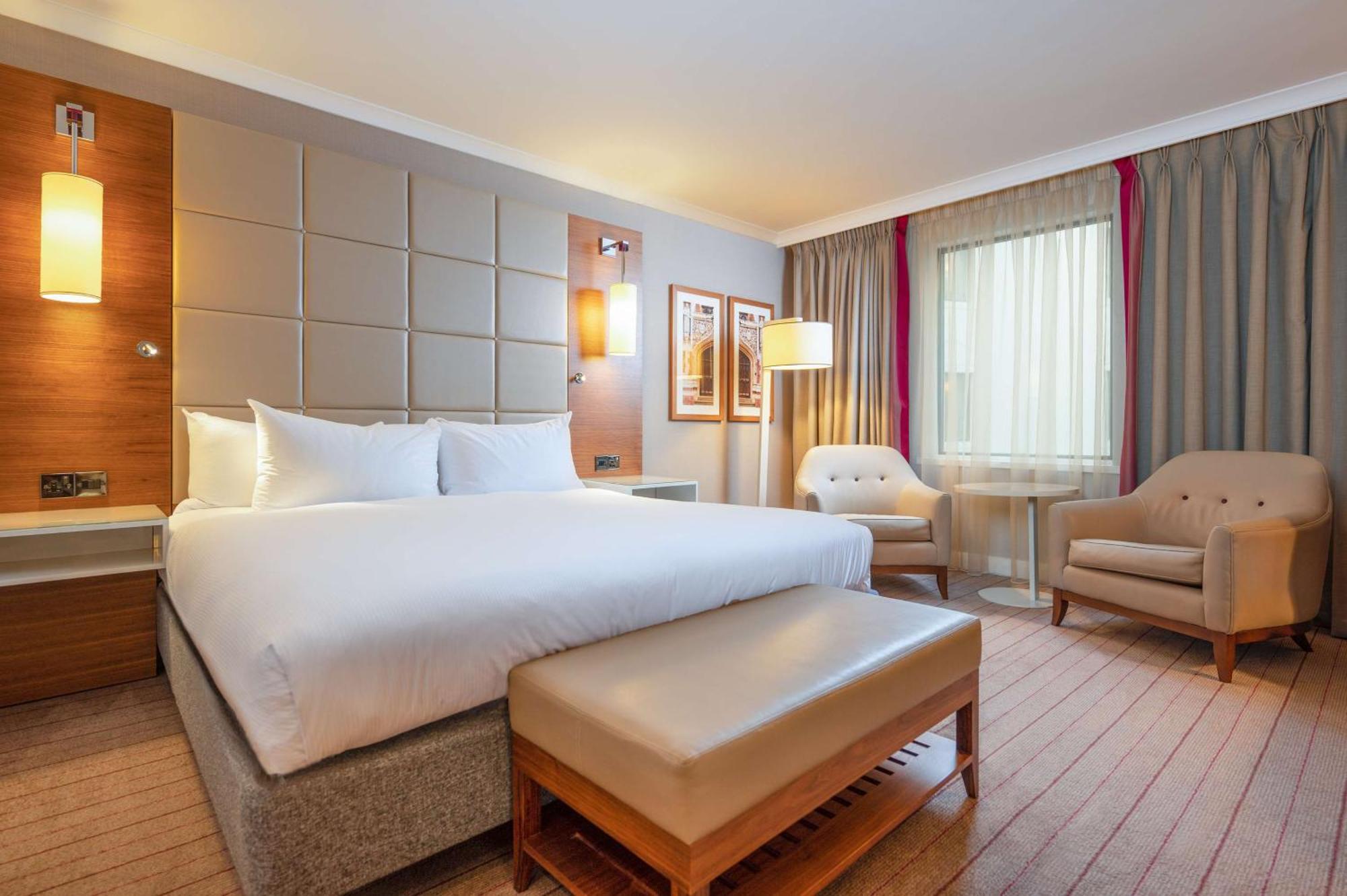 Hilton Cambridge City Centre Екстериор снимка