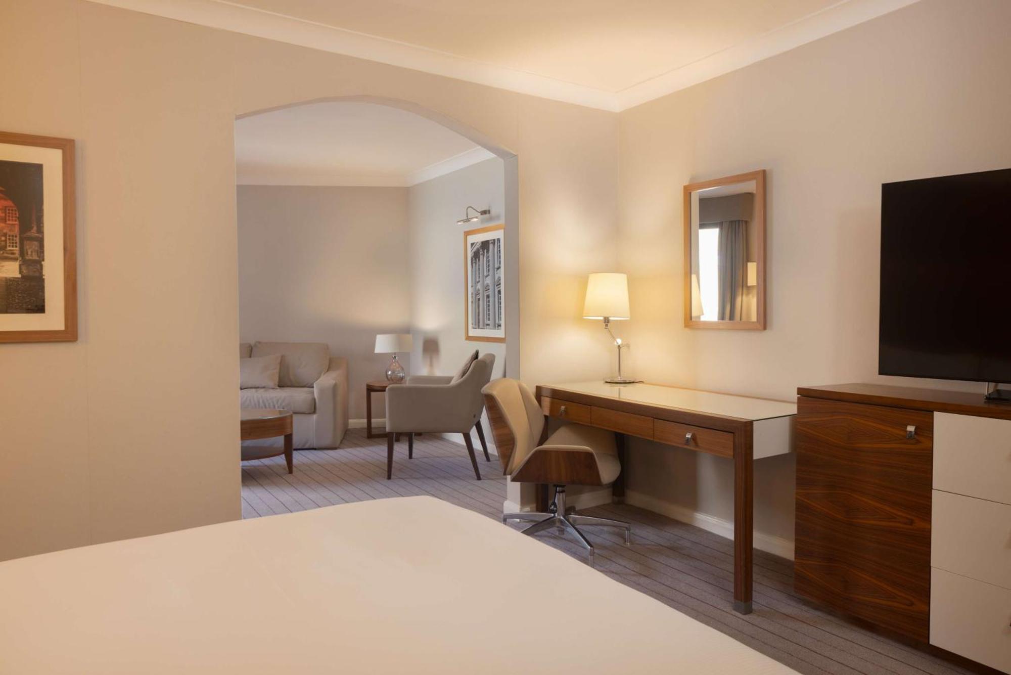 Hilton Cambridge City Centre Екстериор снимка