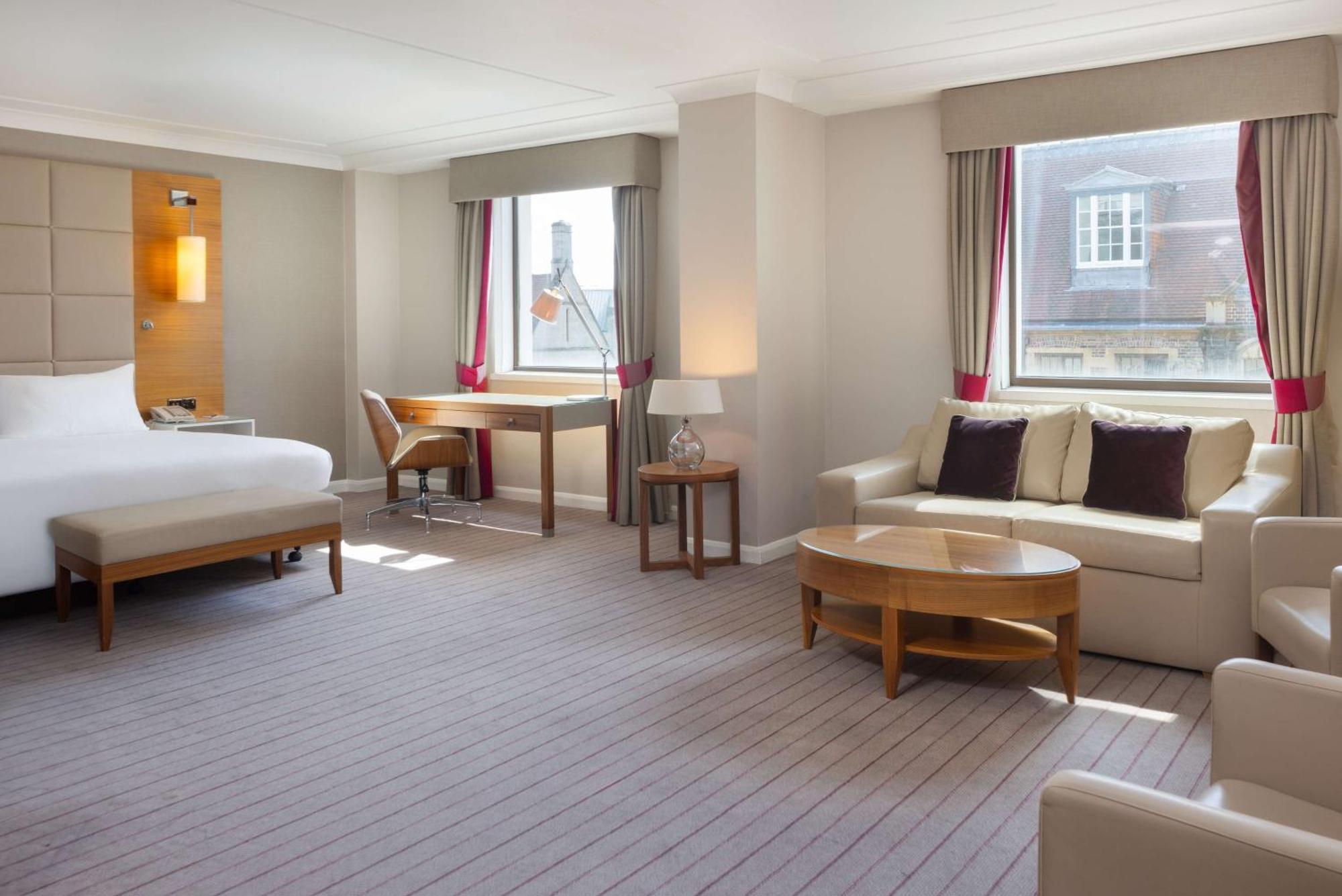Hilton Cambridge City Centre Екстериор снимка