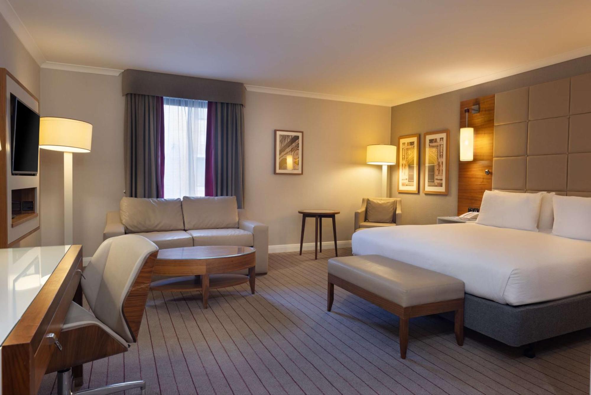 Hilton Cambridge City Centre Екстериор снимка