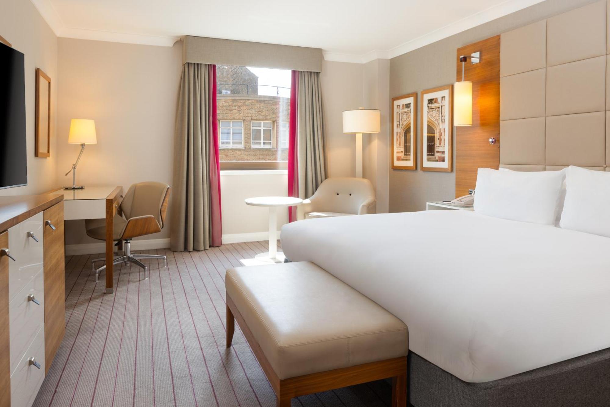 Hilton Cambridge City Centre Екстериор снимка