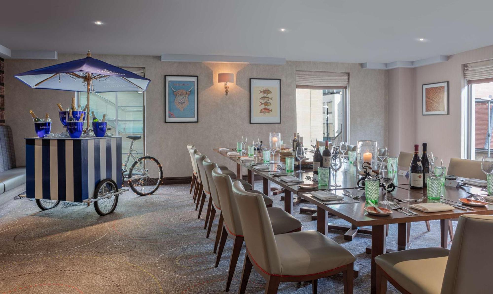 Hilton Cambridge City Centre Екстериор снимка