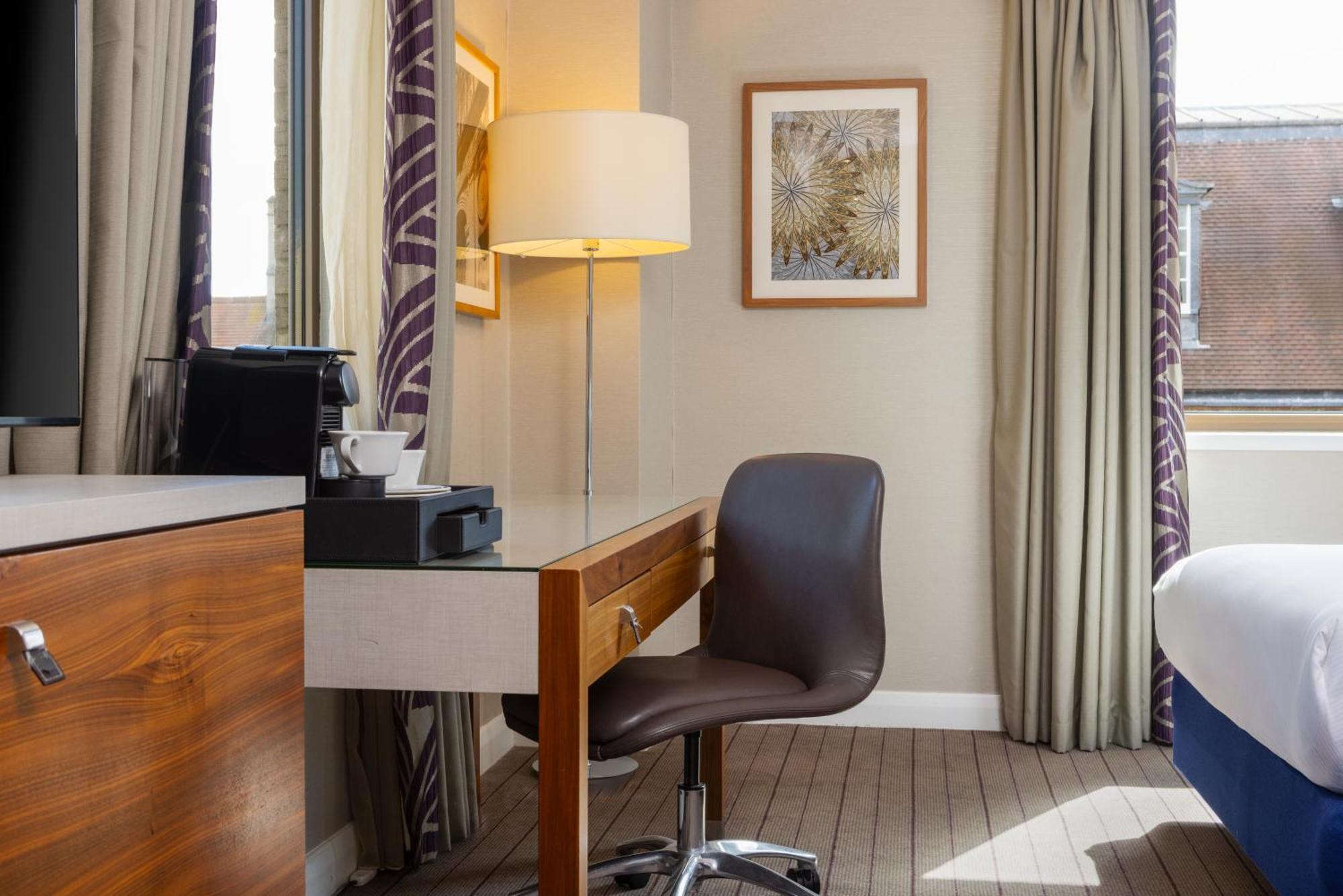Hilton Cambridge City Centre Екстериор снимка